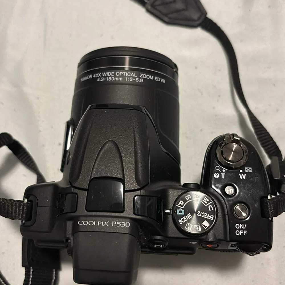 Nikon camera COOLPIX P530 digital + Lowepro black camera bag+battery charger - Picture 5 of 13